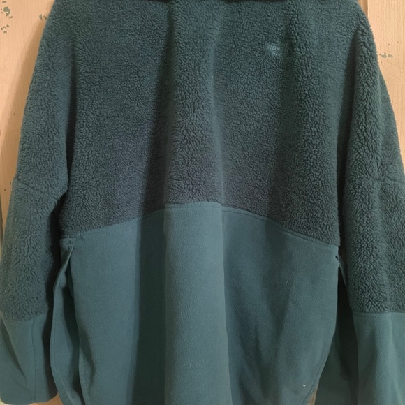 North Face Green Fleece Jacket - Picture 2 of 4